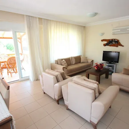 Paradise Town Lisa Villa