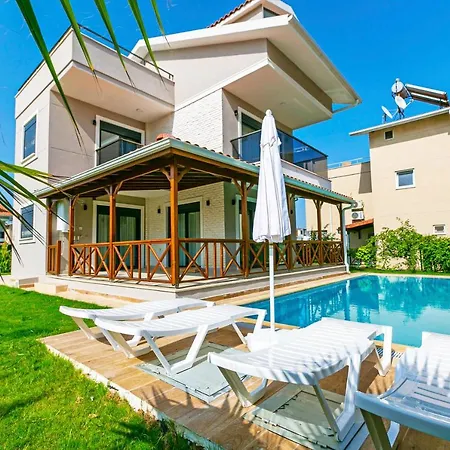 Villa Paradise Town Lisa *