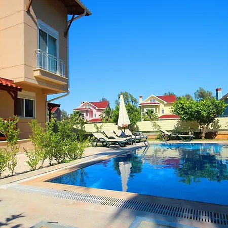Paradise Town Lisa Villa