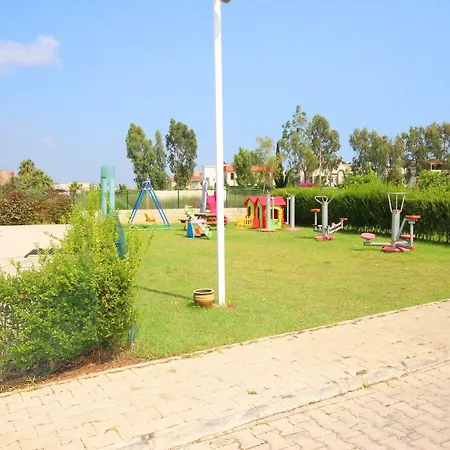 别墅 Paradise Town Lisa