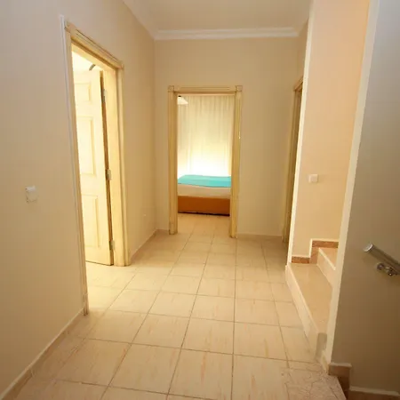 Paradise Town Lisa 别墅