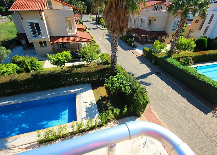 Paradise Town Lisa Belek