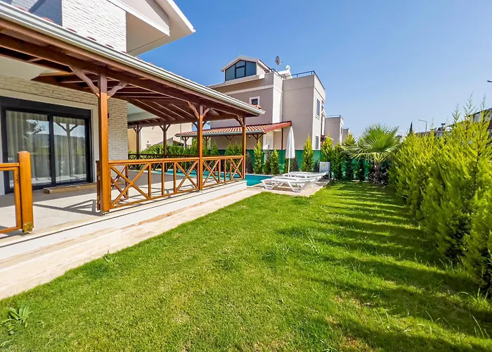 Paradise Town Lisa Belek